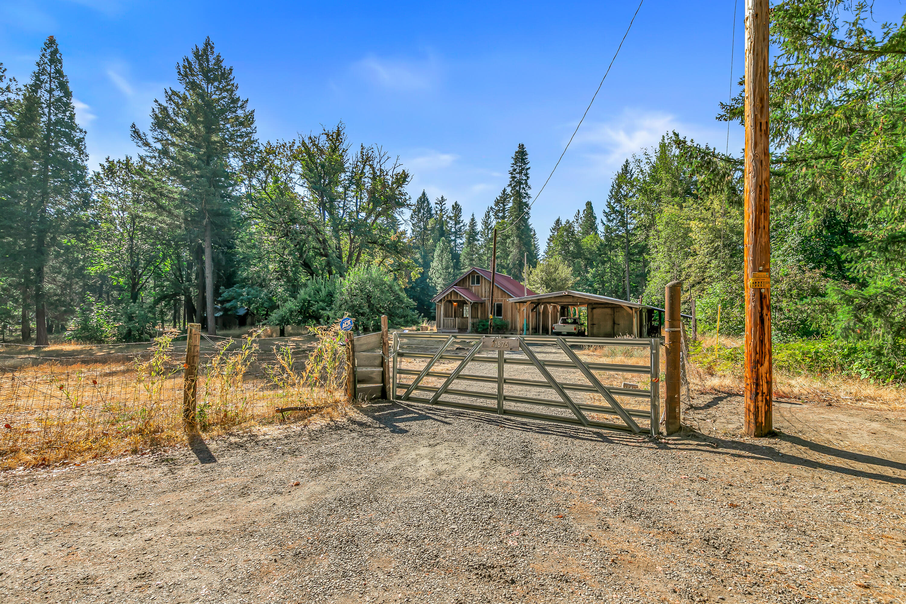 21875 East Evans Creek Road White City, OR 97503 - Photo 37 of 39 9R9A4778