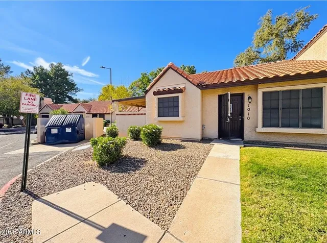 $1,999 | 921 West University Drive, Unit 1010, Mesa, AZ 85201