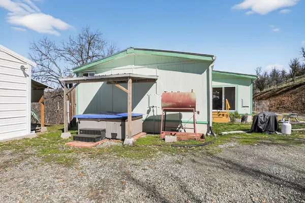 $235,000 | 332 Arroyo Drive, Yreka, CA 96097