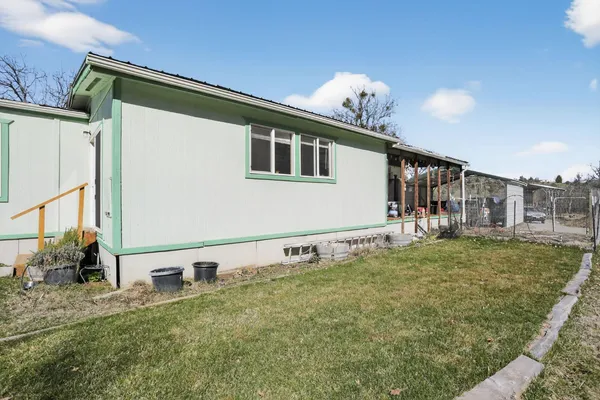 $235,000 | 332 Arroyo Drive, Yreka, CA 96097