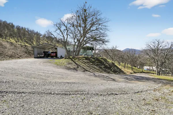 $235,000 | 332 Arroyo Drive, Yreka, CA 96097