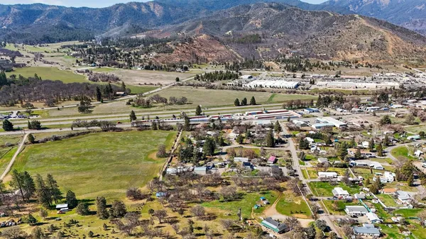 $235,000 | 332 Arroyo Drive, Yreka, CA 96097