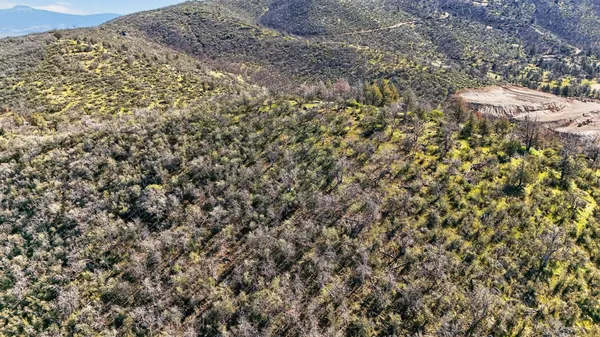 $235,000 | 332 Arroyo Drive, Yreka, CA 96097