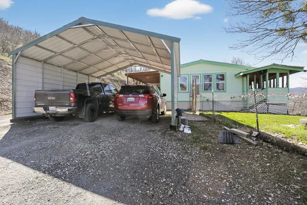 $235,000 | 332 Arroyo Drive, Yreka, CA 96097