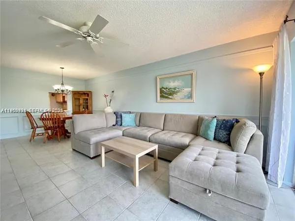 $2,100 | 608 Northeast 2nd Street, Unit 434, Dania Beach, FL 33004