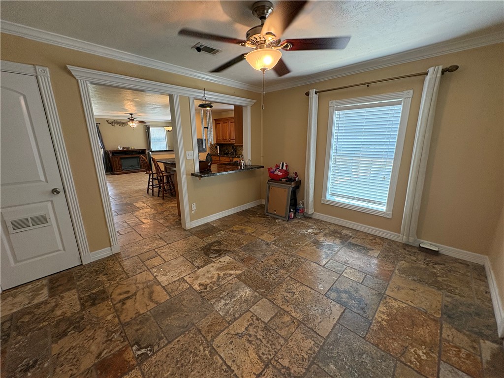 1501 Maple Drive Bryan, TX 77803 - Photo 14 of 19 a view of a livingroom with furniture and a window