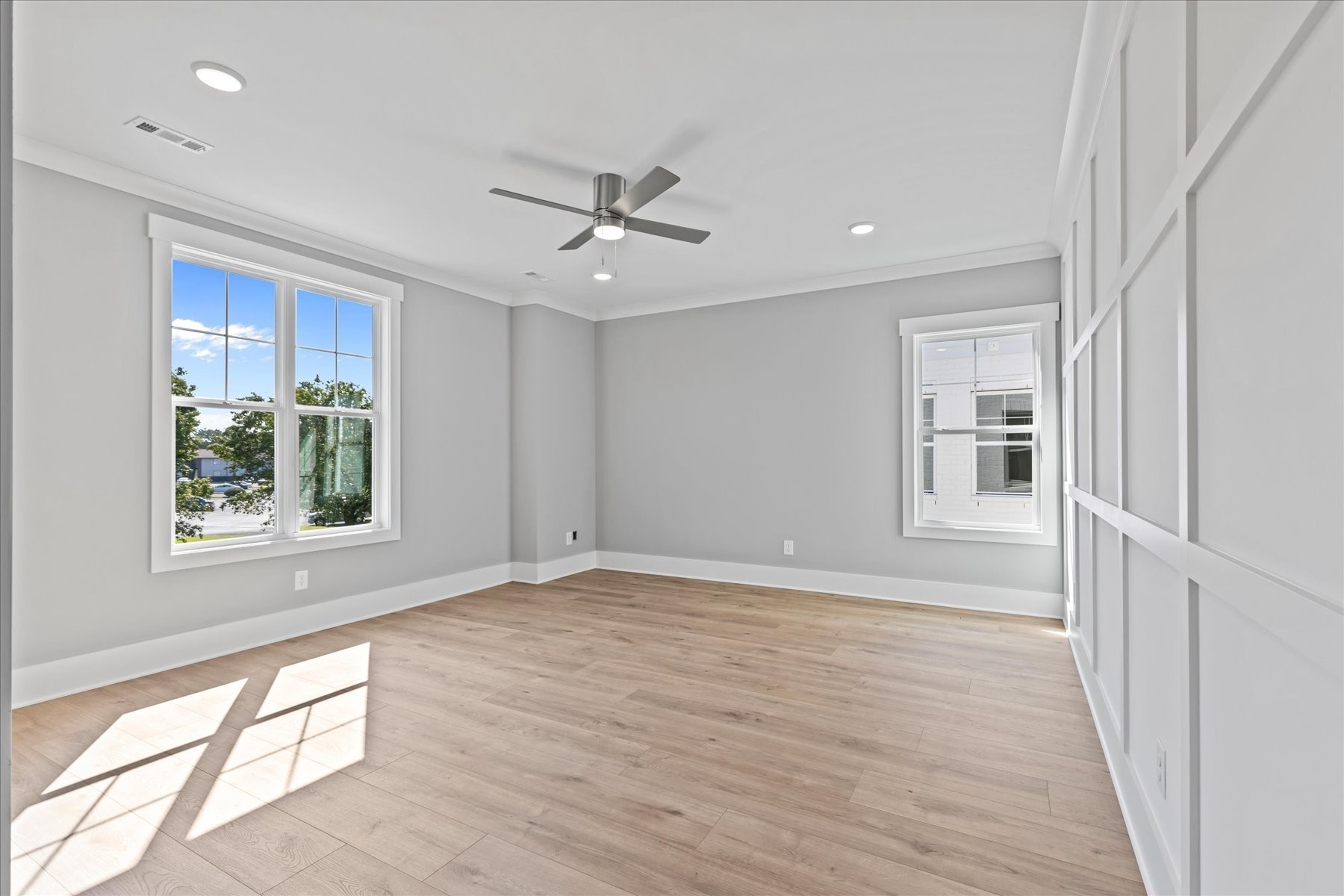 321 Old Shackle Island Road Hendersonville, TN 37075 - Photo 20 of 49 a view of an empty room with a window
