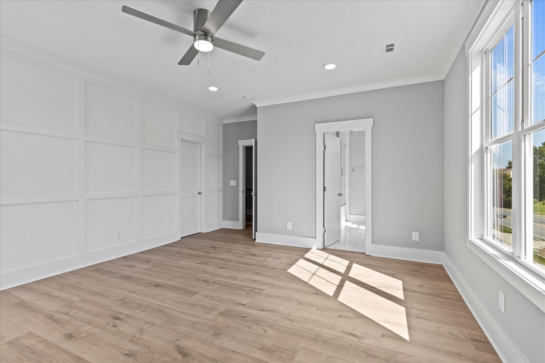 321 Old Shackle Island Road Hendersonville, TN 37075 - Photo 22 of 49 a view of an empty room with a window