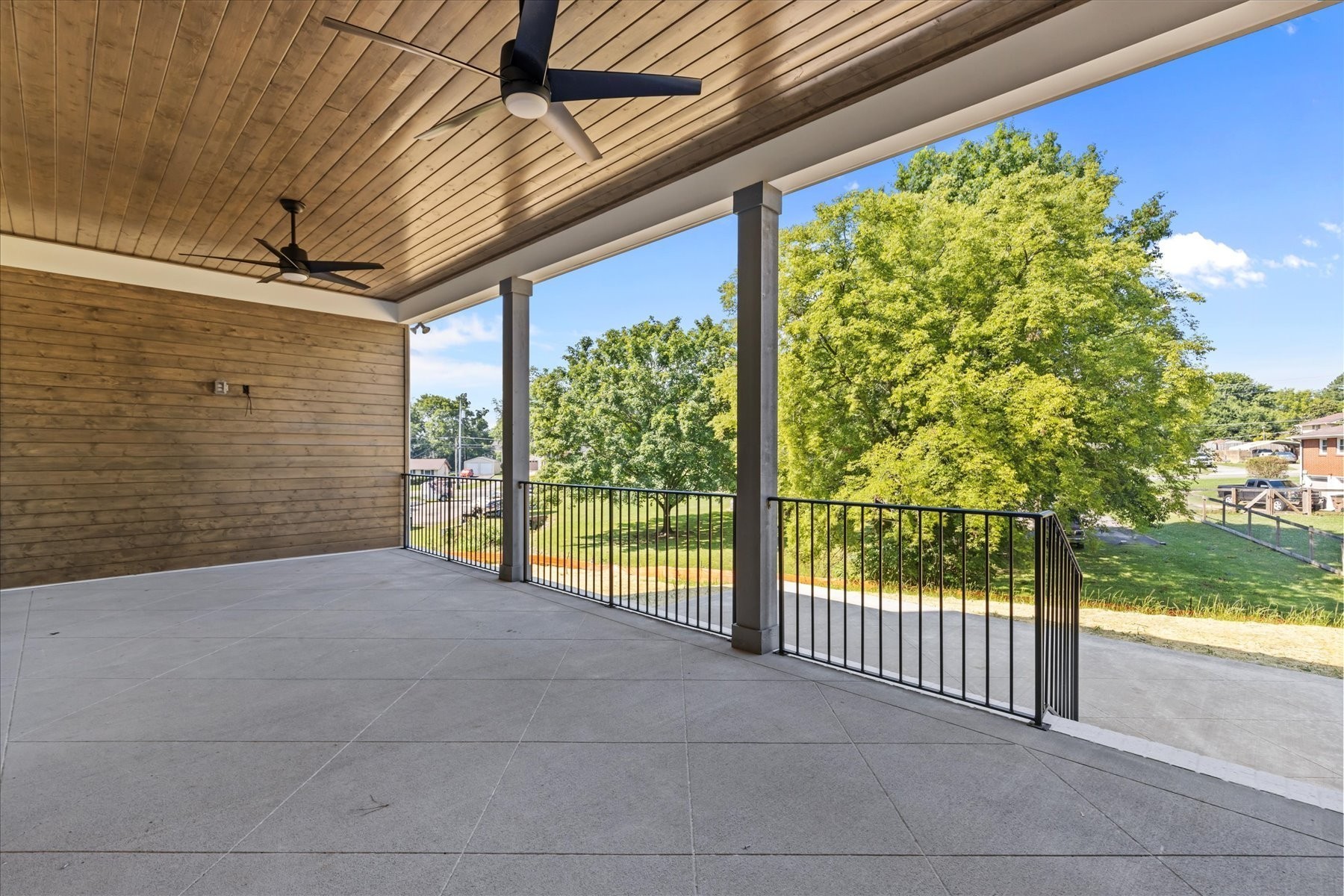 321 Old Shackle Island Road Hendersonville, TN 37075 - Photo 3 of 49 a view of a porch