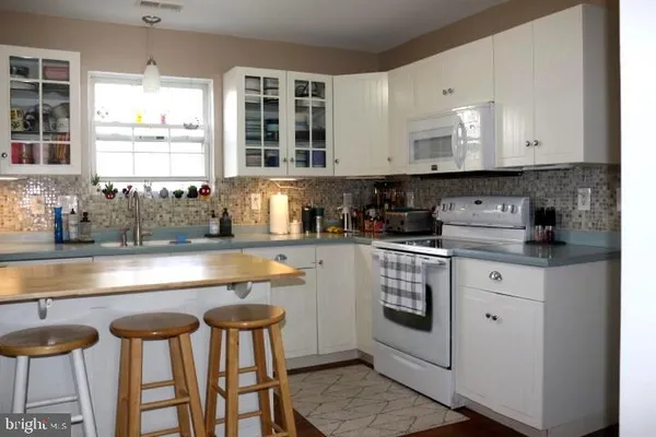 $660,000 | 300 Beverley Place, Edgewater, MD 21037
