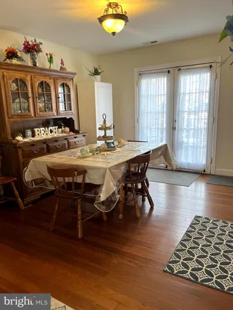 $660,000 | 300 Beverley Place, Edgewater, MD 21037