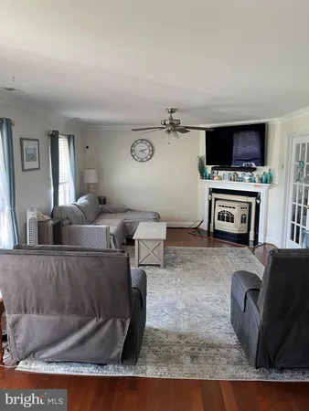 $660,000 | 300 Beverley Place, Edgewater, MD 21037