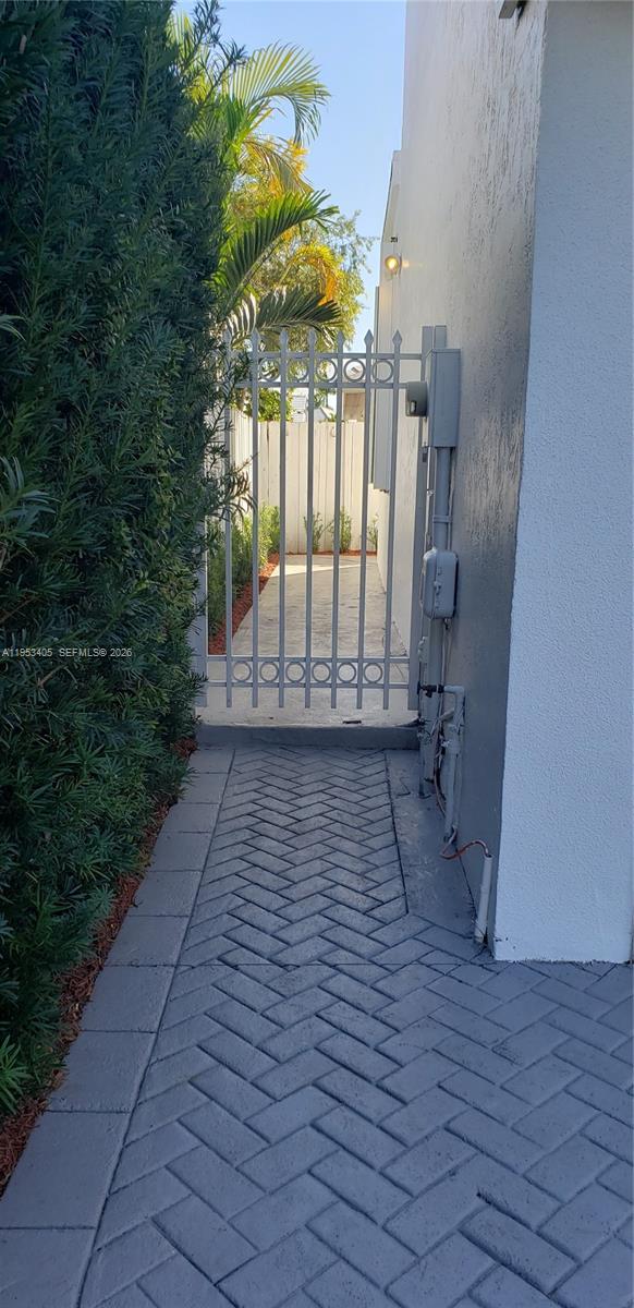 11242 Southwest 62nd Lane, Unit 11242 Miami, FL 33173 - Photo 52 of 58 a view of a terrace with sky view