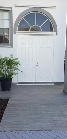 $4,000 | 11242 Southwest 62nd Lane, Unit 11242, Miami, FL 33173