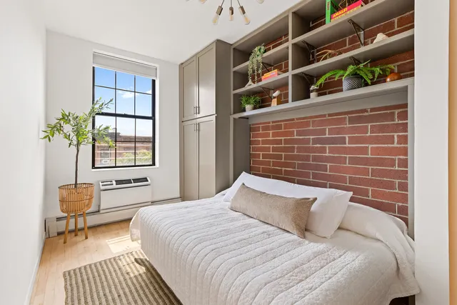 $995,000 | 219 17th Street, Unit 4/A | Park Slope