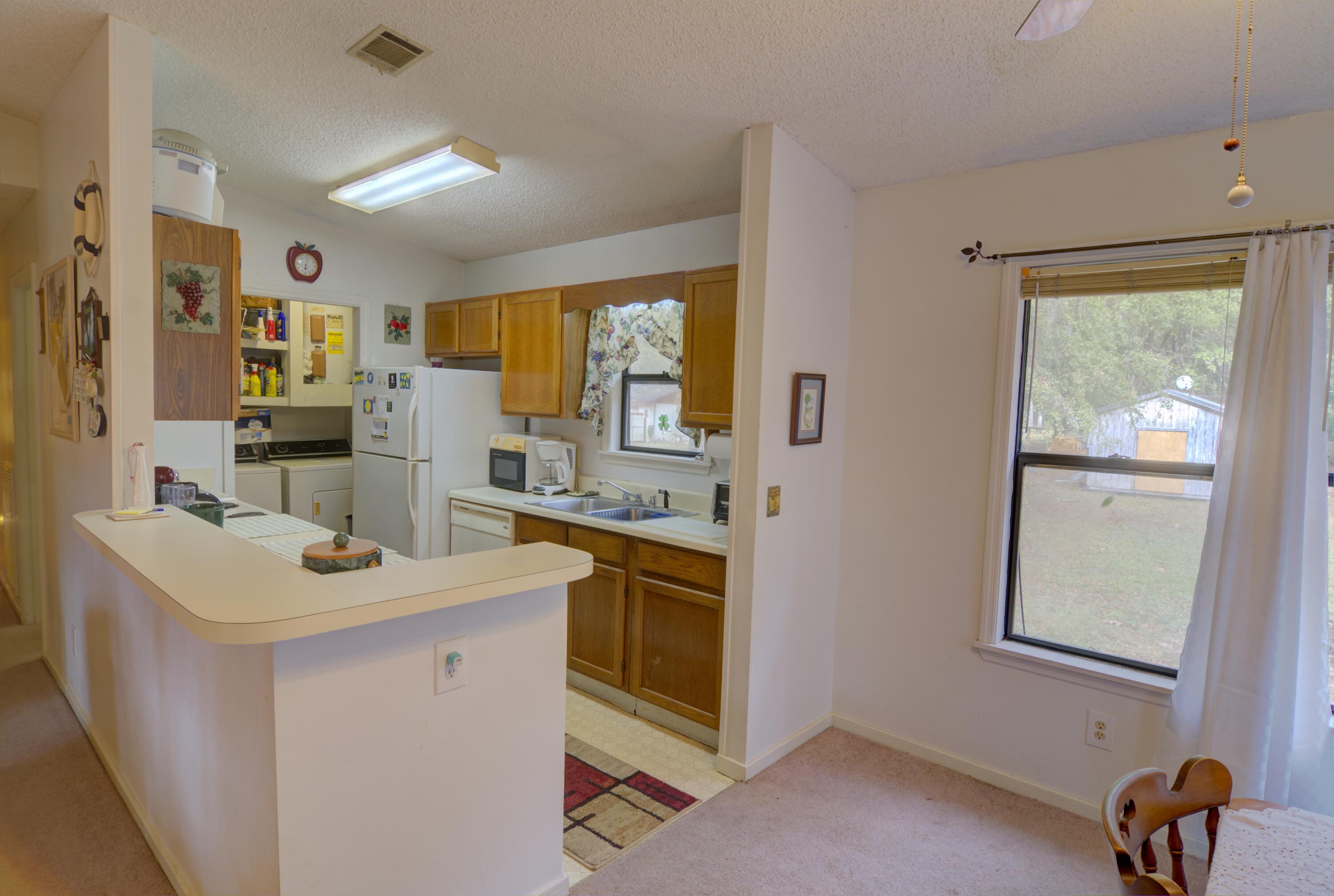 3333 Princess Pond Road Summerton, SC 29148 - Photo 5 of 10 3333PrincessPond_Kitchen2
