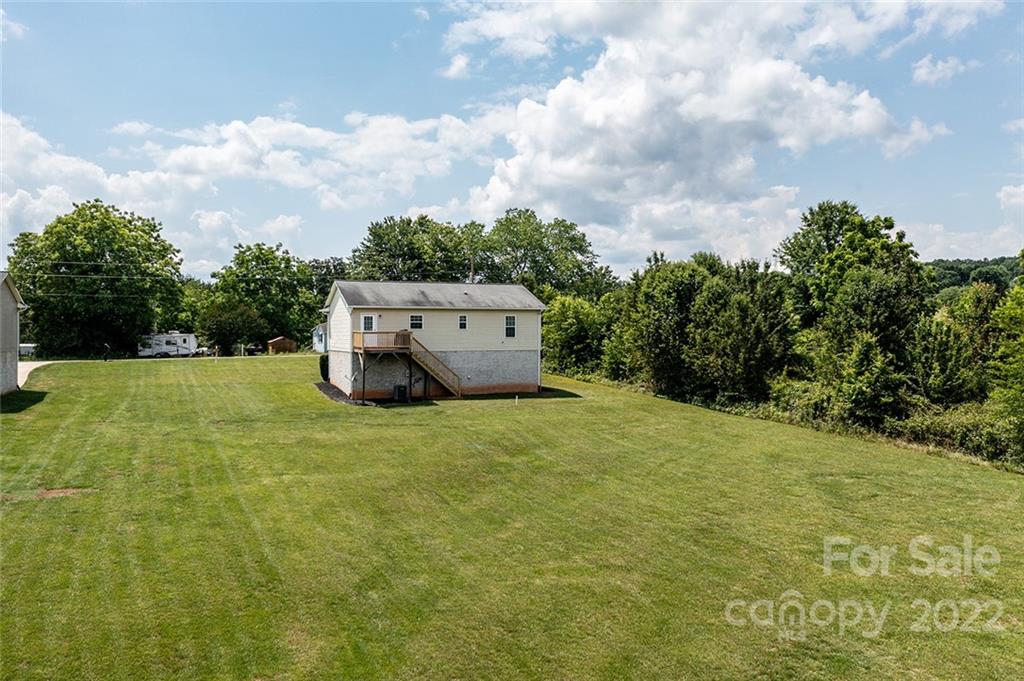4226 Hickory Nut Ridge Road Hudson, NC 28638 - Photo 4 of 20
