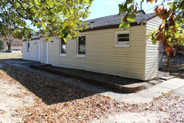 $1,690 | 301 Jehossee Drive Southeast, Aiken, SC 29801