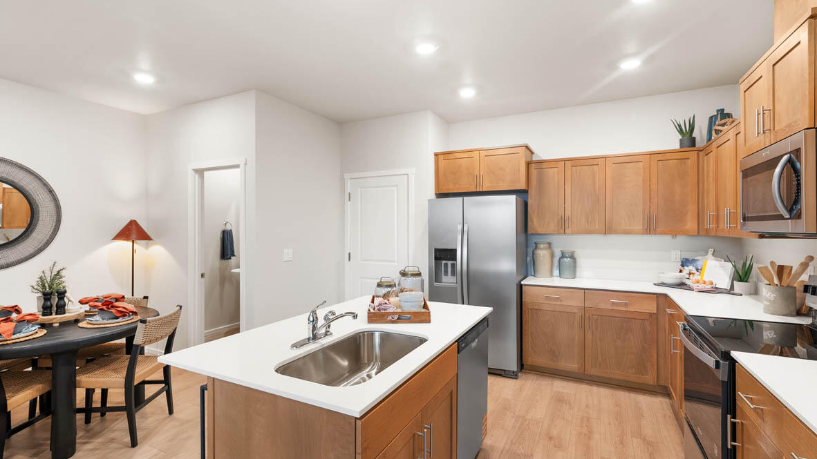 62739 Eagle Road Bend, OR 97701 - Photo 9 of 27 010 kitchen