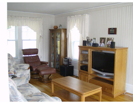 60 Barnard Road Worcester, MA 01605 - Photo 4 of 8 Gallery Image 4
