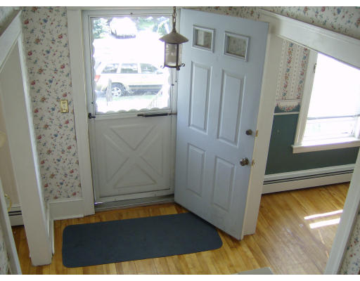 60 Barnard Road Worcester, MA 01605 - Photo 5 of 8 Gallery Image 5