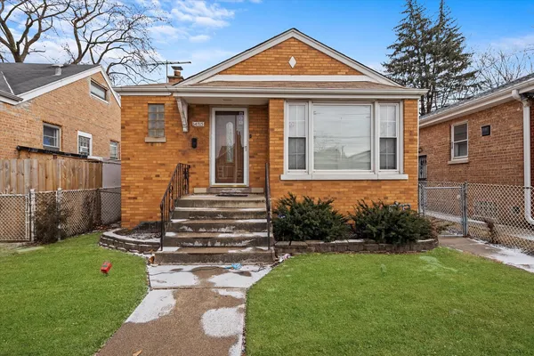 $120,000 | 14315 South Lowe Avenue, Riverdale, IL 60827