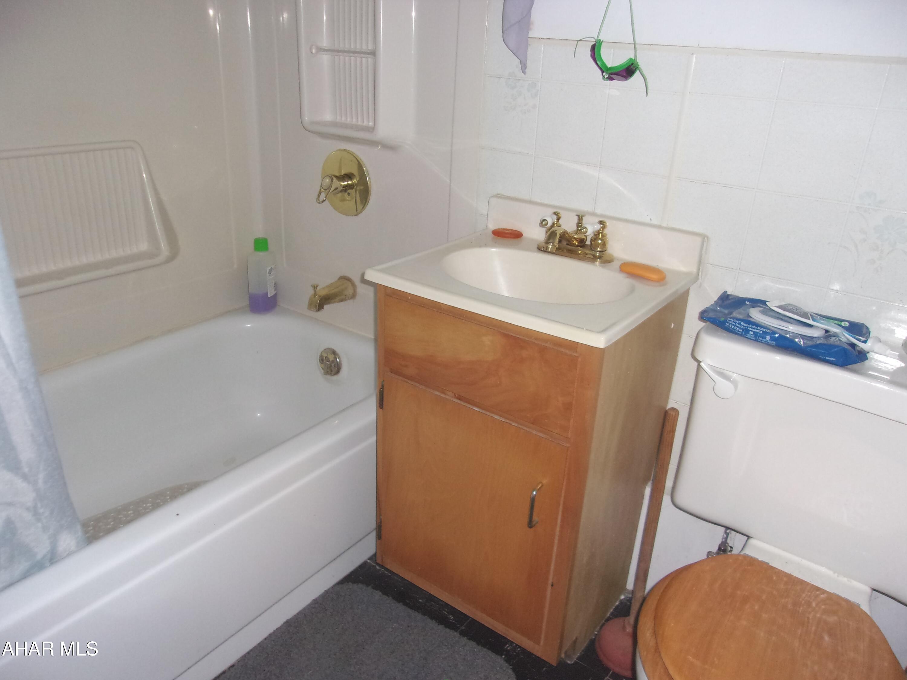 310 Locust Beach Road Everett, PA 15537 - Photo 21 of 35