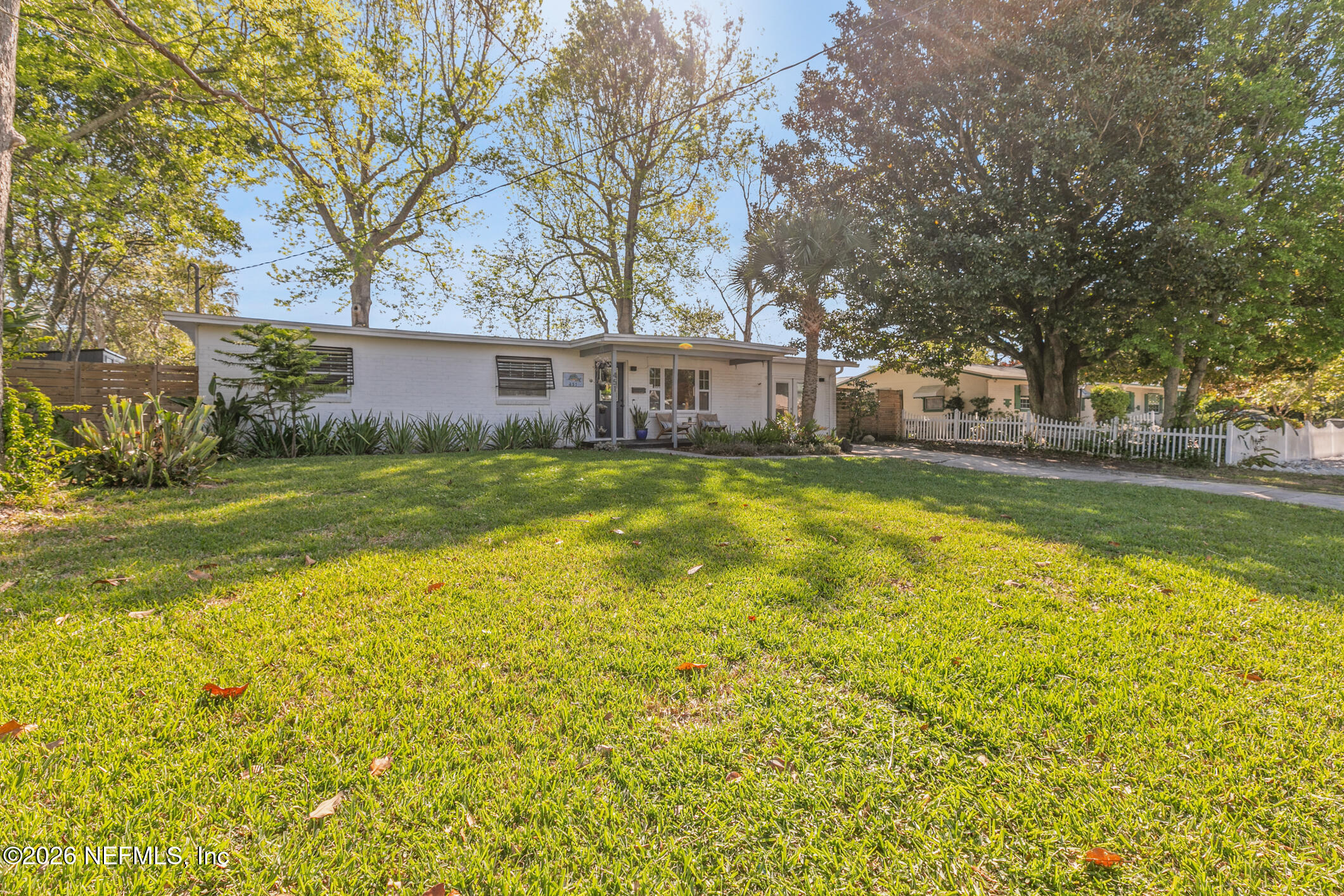 451 Sargo Road Atlantic Beach, FL 32233 - Photo 3 of 74 005-451SargoRoad-AtlanticBeach-FL-32233-