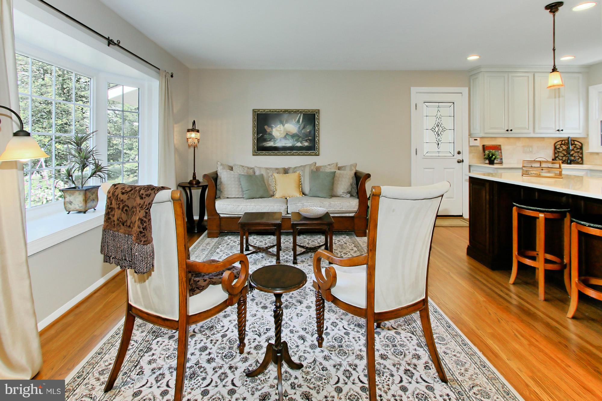 7012 Hadlow Drive Springfield, VA 22152 - Photo 6 of 30 Living Room