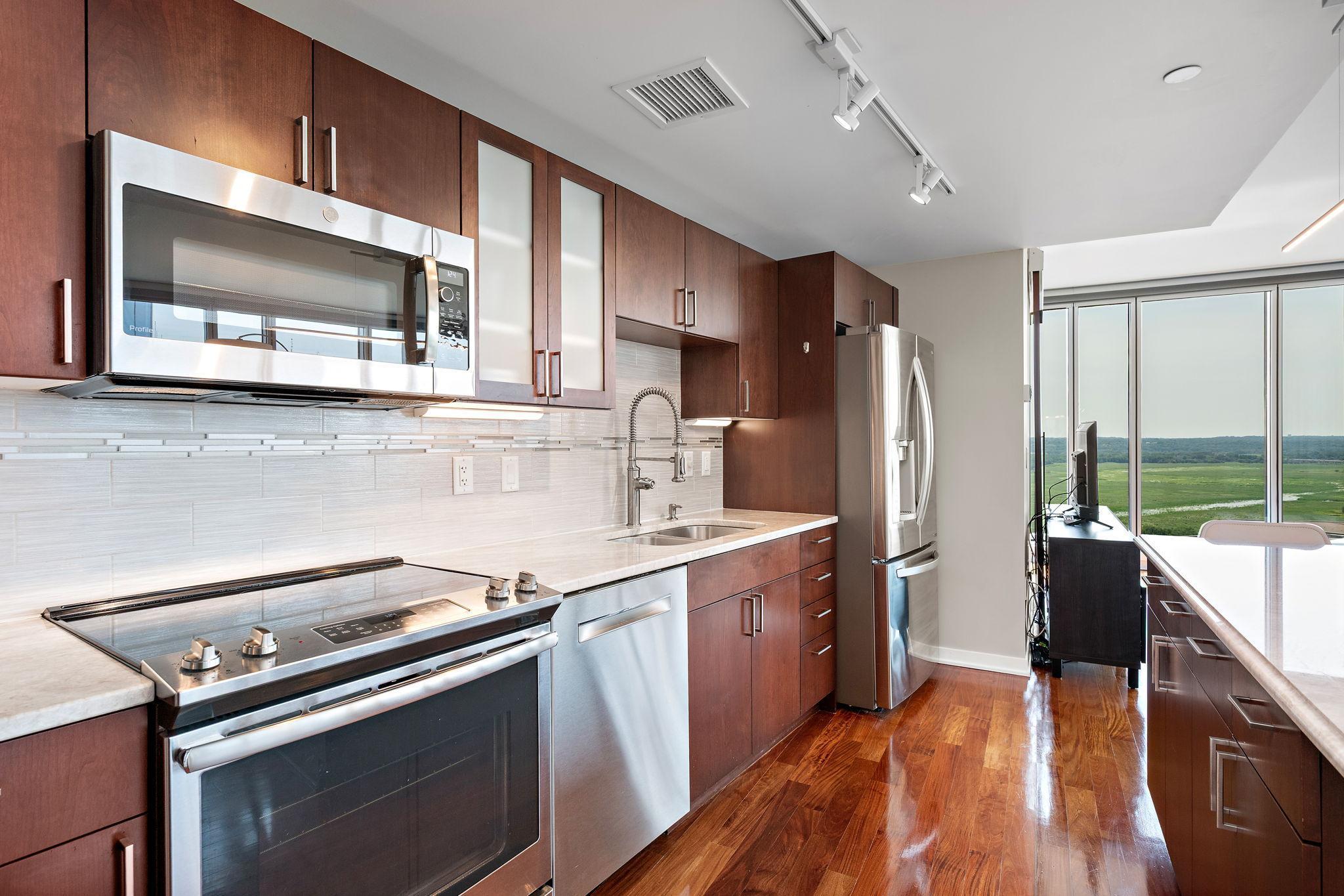 8151 33rd Avenue South, Unit 1509 Bloomington, MN 55425 - Photo 5 of 32