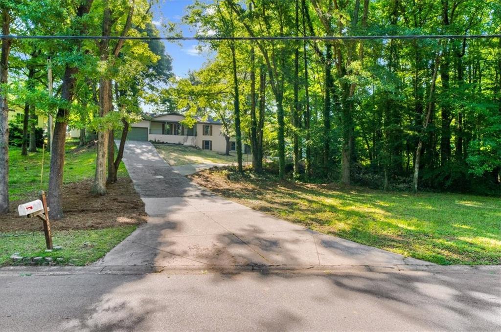 1661 Oak Ridge Circle Southwest Stone Mountain, GA 30087 - Photo 2 of 49