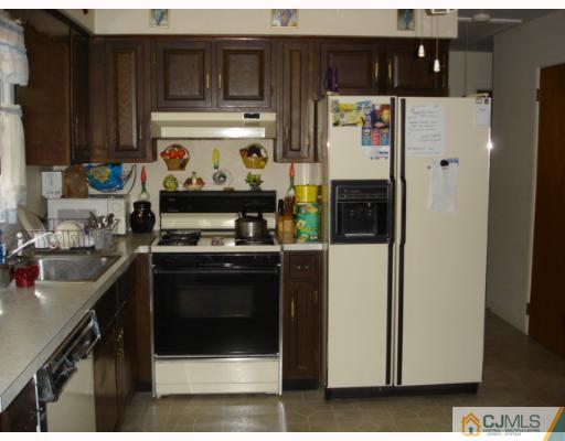 20 Ridgeview Road Jamesburg, NJ 08831 - Photo 5 of 10 Gallery Image 5