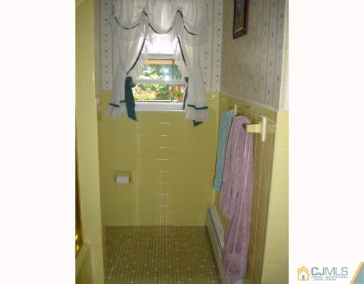 20 Ridgeview Road Jamesburg, NJ 08831 - Photo 8 of 10 Gallery Image 8