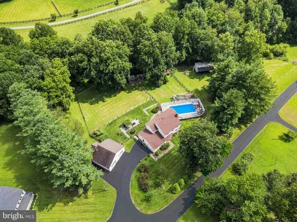 $835,000 | 26135 Viewland Drive, Damascus, MD 20872