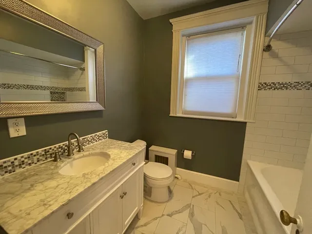 $3,500 | 25 Stearns Road, Unit 4, Brookline, MA 02446