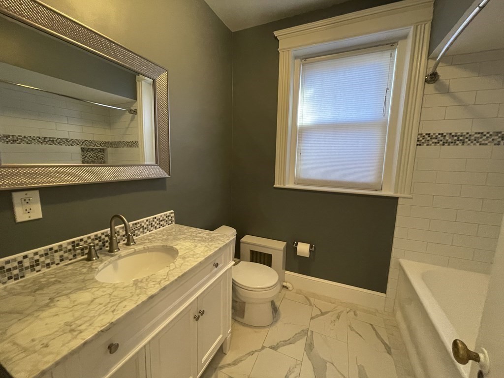 25 Stearns Road, Unit 4 Brookline, MA 02446 - Photo 13 of 24