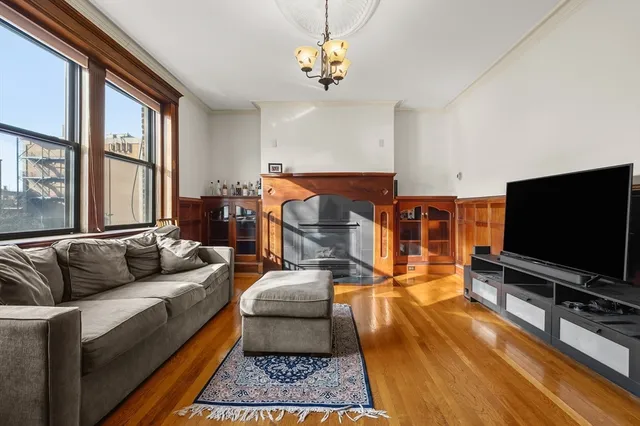 $3,500 | 25 Stearns Road, Unit 4, Brookline, MA 02446