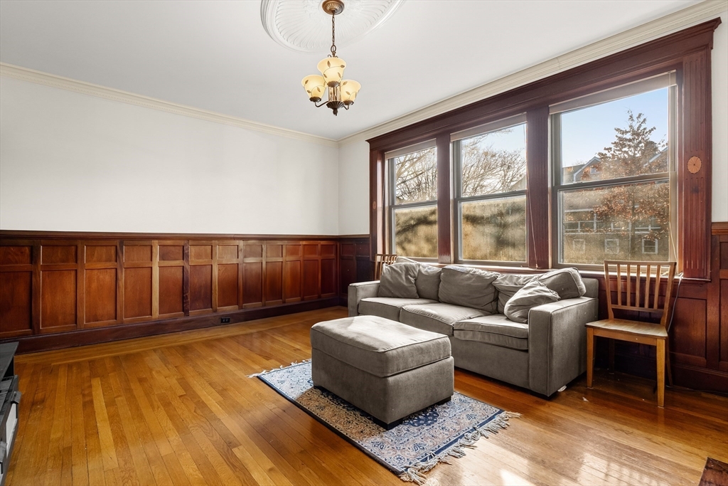 25 Stearns Road, Unit 4 Brookline, MA 02446 - Photo 2 of 24