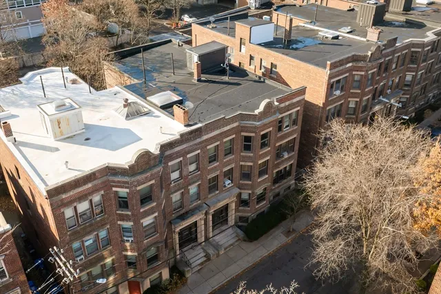 $3,500 | 25 Stearns Road, Unit 4, Brookline, MA 02446