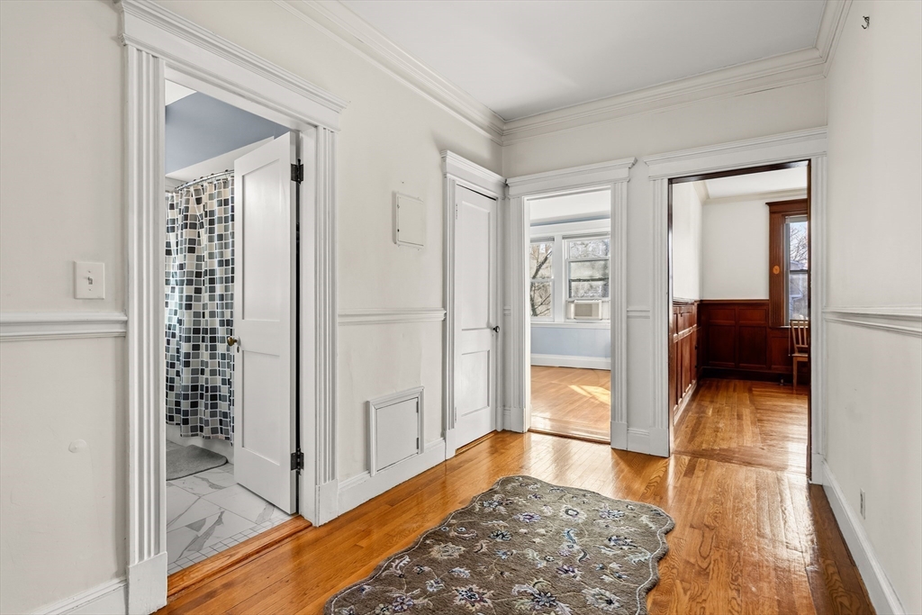 25 Stearns Road, Unit 4 Brookline, MA 02446 - Photo 3 of 24