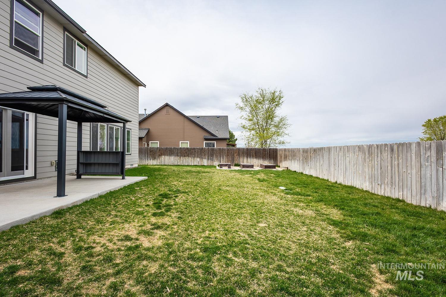 2515 Fallcrest Street Caldwell, ID 83607 - Photo 43 of 48 Fenced backyard featuring a patio