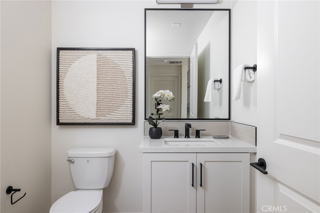 414 Main Street, Unit 430 Huntington Beach, CA 92648 - Photo 12 of 35