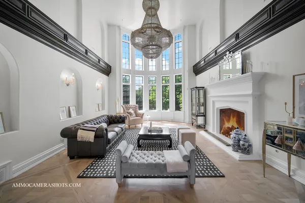 $3,100,000 | 8 Brooke Lane, South Barrington, IL 60010