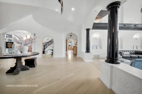 $3,100,000 | 8 Brooke Lane, South Barrington, IL 60010