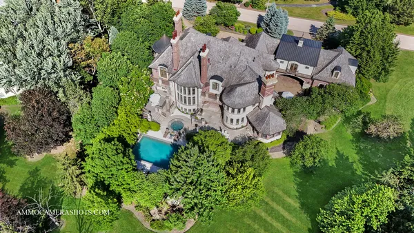$3,100,000 | 8 Brooke Lane, South Barrington, IL 60010