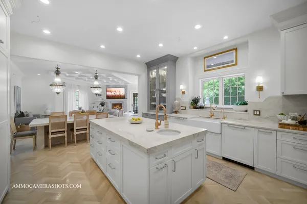 $3,100,000 | 8 Brooke Lane, South Barrington, IL 60010