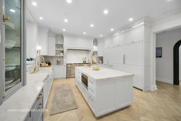 $3,100,000 | 8 Brooke Lane, South Barrington, IL 60010