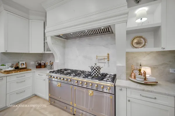$3,100,000 | 8 Brooke Lane, South Barrington, IL 60010