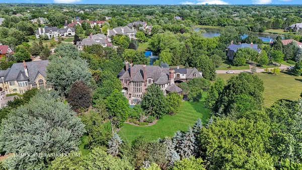 $3,100,000 | 8 Brooke Lane, South Barrington, IL 60010