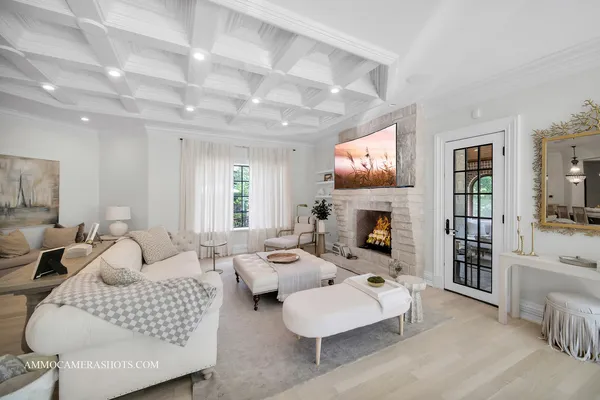 $3,100,000 | 8 Brooke Lane, South Barrington, IL 60010